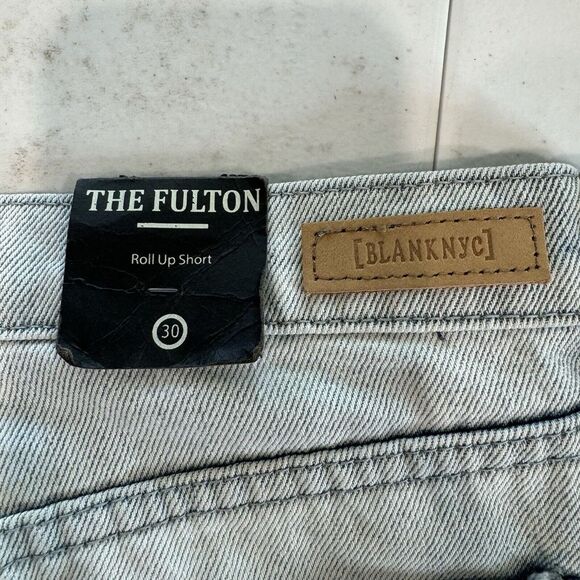 NWT Blank NYC The Fulton Roll Up Denim Shorts Size 30 Womens - Picture 3 of 8